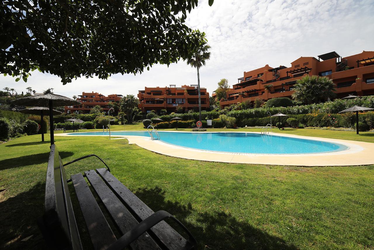 Apartamento Jardines De Nueva Galera Cozy Penthouse Estepona Exterior foto